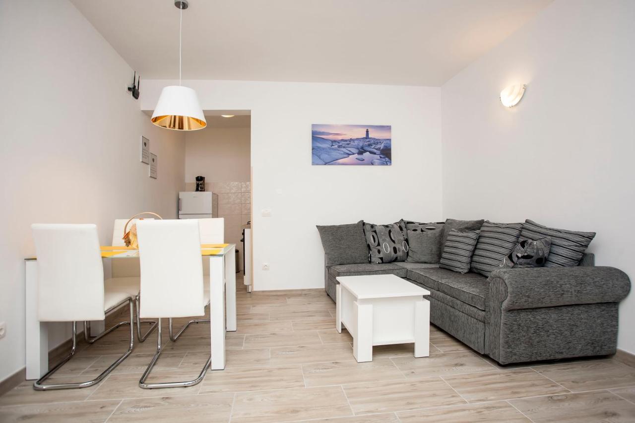 Apartmani Dragica روفينج المظهر الخارجي الصورة