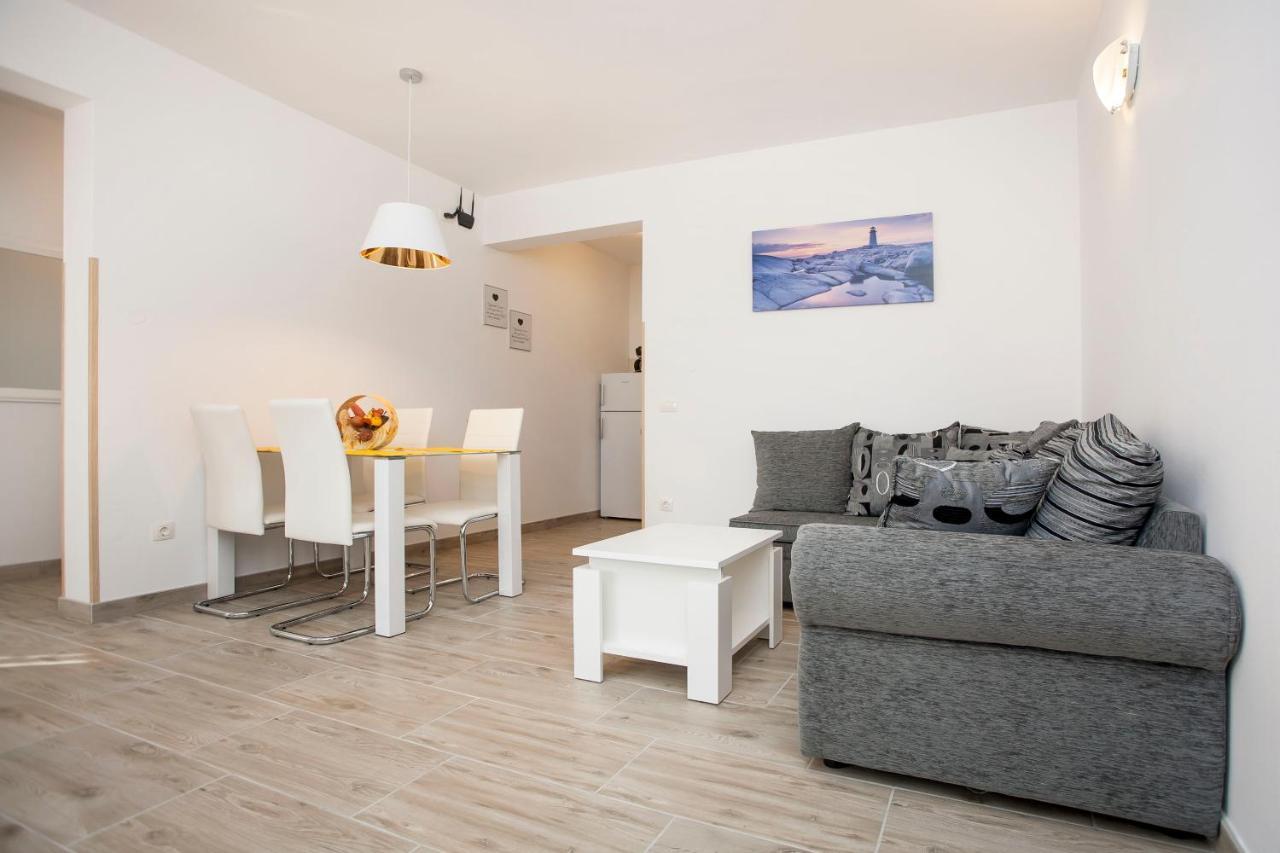 Apartmani Dragica روفينج المظهر الخارجي الصورة