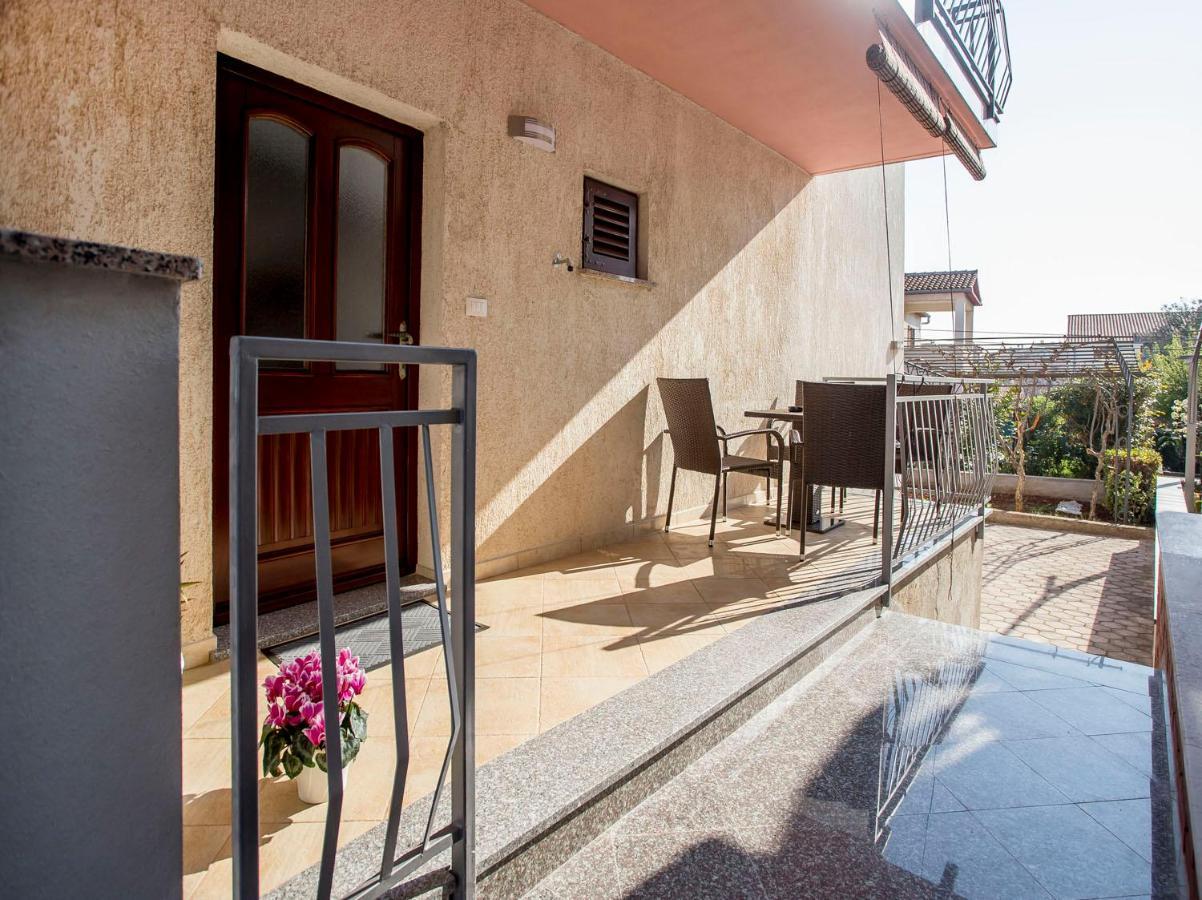 Apartmani Dragica روفينج المظهر الخارجي الصورة