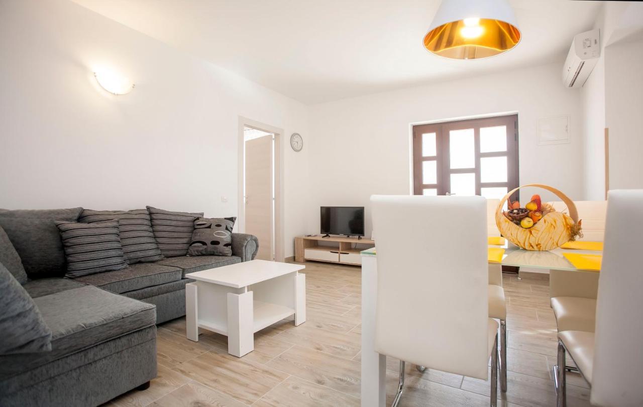 Apartmani Dragica روفينج المظهر الخارجي الصورة