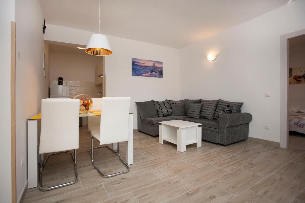 Apartmani Dragica روفينج المظهر الخارجي الصورة