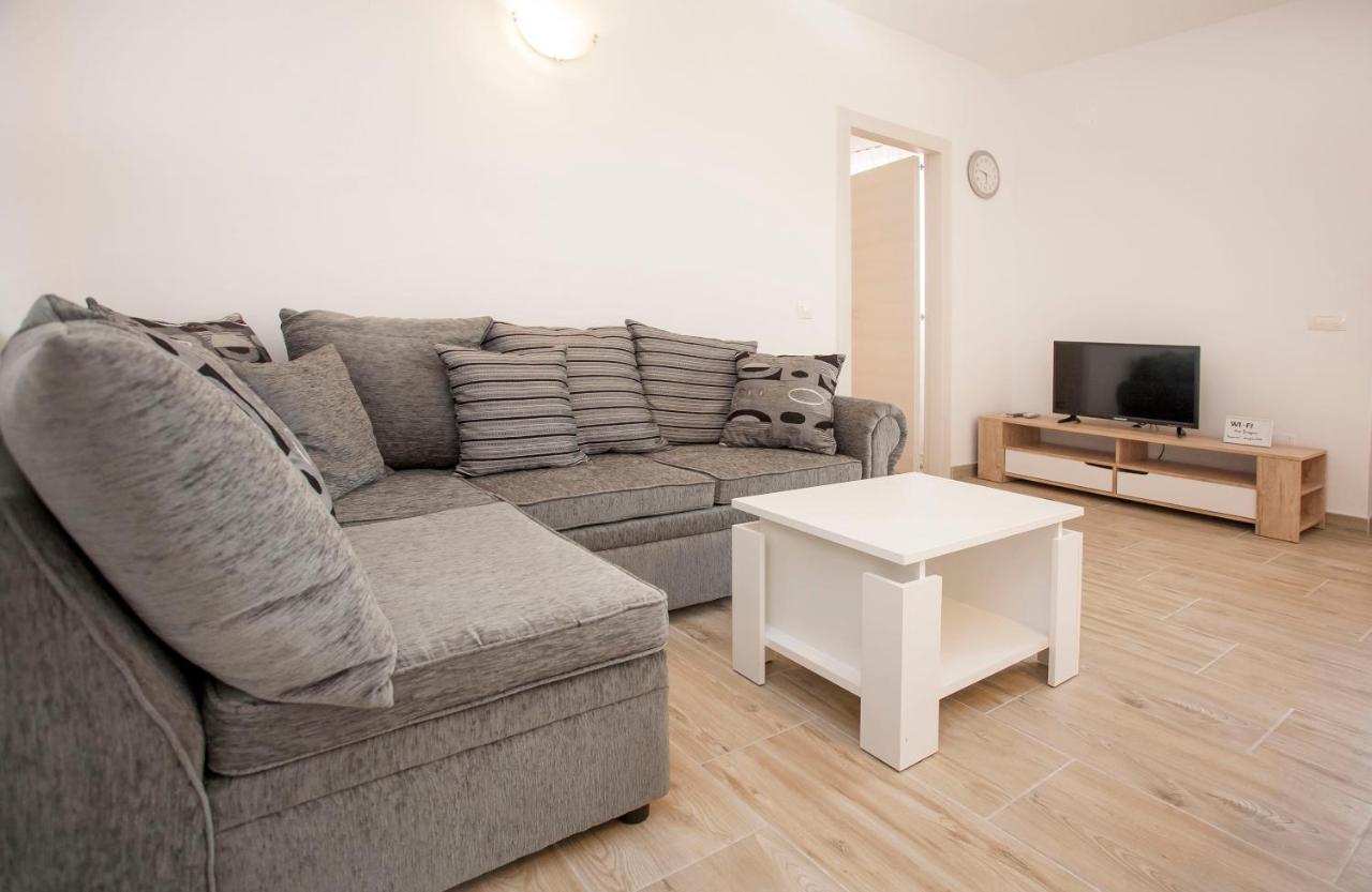 Apartmani Dragica روفينج المظهر الخارجي الصورة